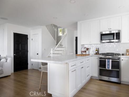 1631  Irvine  F , Costa Mesa, CA