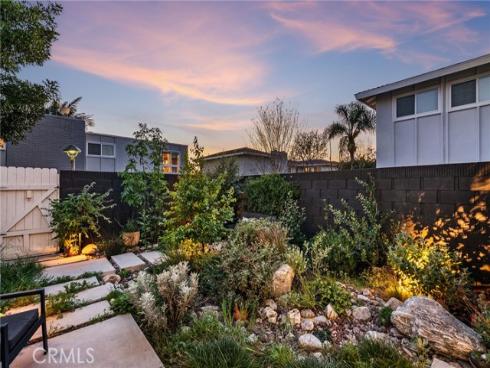 365  Monte Vista   Avenue, Costa Mesa, CA