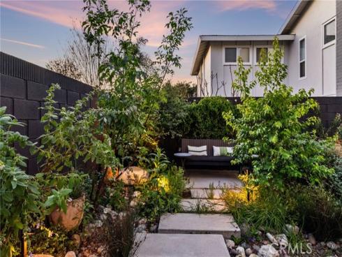 365  Monte Vista   Avenue, Costa Mesa, CA