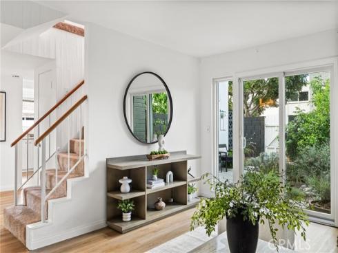 365  Monte Vista   Avenue, Costa Mesa, CA