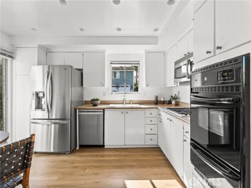 365  Monte Vista   Avenue, Costa Mesa, CA