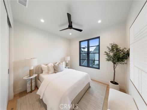 1594  Redlands   Place, Costa Mesa, CA