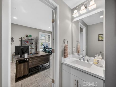 821  Brickyard  , Costa Mesa, CA