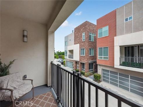821  Brickyard  , Costa Mesa, CA