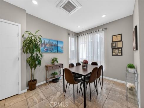 821  Brickyard  , Costa Mesa, CA