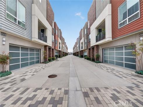 821  Brickyard  , Costa Mesa, CA