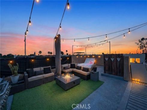 821  Brickyard  , Costa Mesa, CA