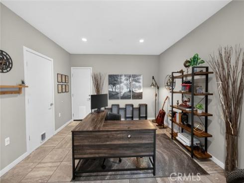 821  Brickyard  , Costa Mesa, CA