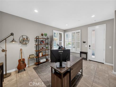 821  Brickyard  , Costa Mesa, CA