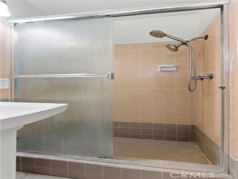 186  Buoy  , Costa Mesa, CA