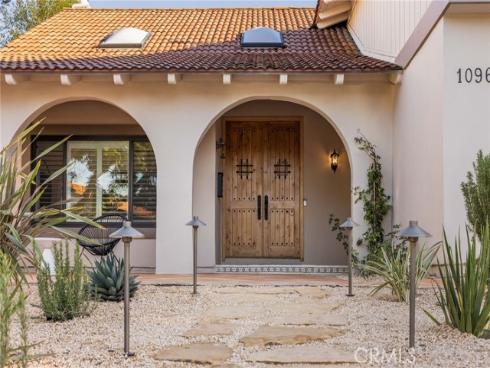 1096  Tulare  , Costa Mesa, CA