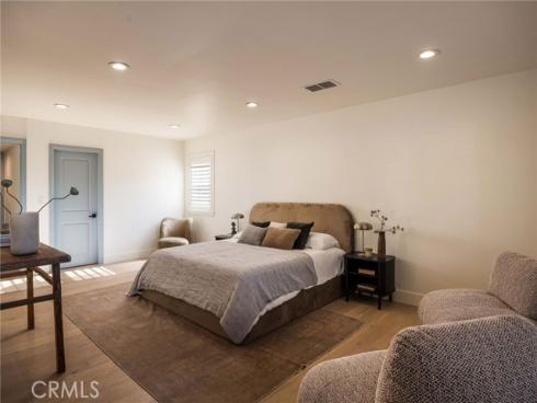 1096  Tulare  , Costa Mesa, CA