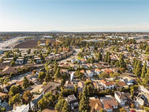 1096  Tulare  , Costa Mesa, CA