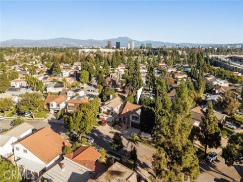 1096  Tulare  , Costa Mesa, CA