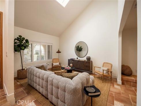 1096  Tulare  , Costa Mesa, CA