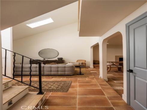 1096  Tulare  , Costa Mesa, CA