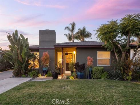 2011  Tustin   Avenue, Costa Mesa, CA