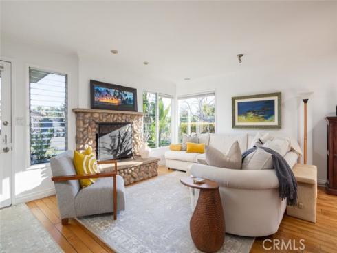 2011  Tustin   Avenue, Costa Mesa, CA