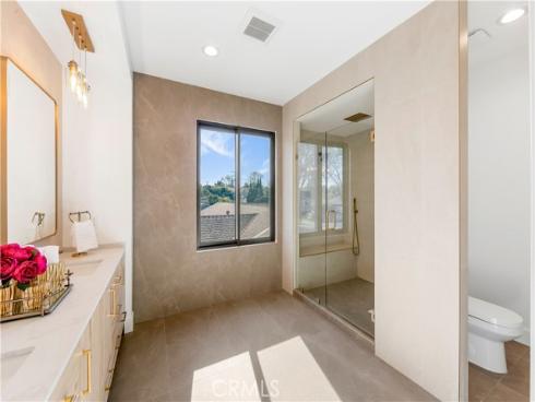 853  Oak  , Costa Mesa, CA