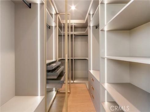 853  Oak  , Costa Mesa, CA