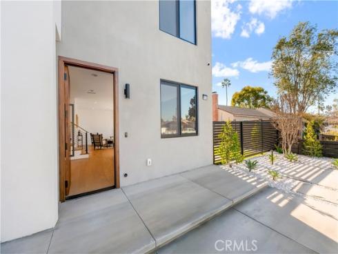 853  Oak  , Costa Mesa, CA