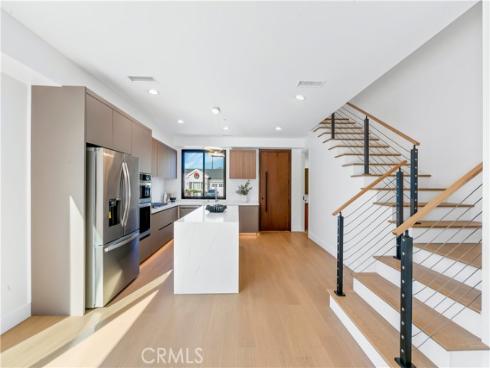 853  Oak  , Costa Mesa, CA