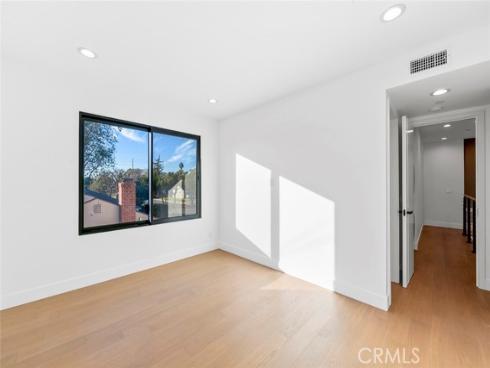 853  Oak  , Costa Mesa, CA