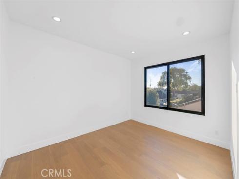 853  Oak  , Costa Mesa, CA