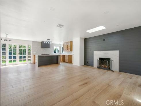 3230  Oregon  , Costa Mesa, CA