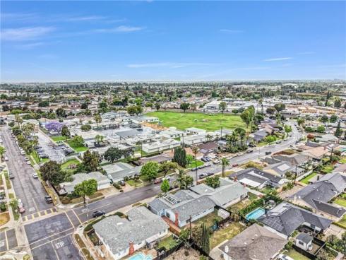 2842  Velasco  , Costa Mesa, CA