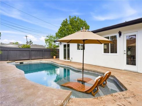 1713 Oahu Place, Costa Mesa, CA