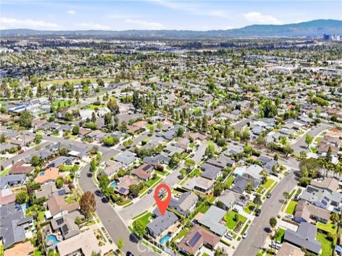 1713  Oahu   Place, Costa Mesa, CA