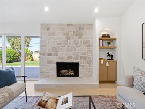 2952  Java   Road, Costa Mesa, CA