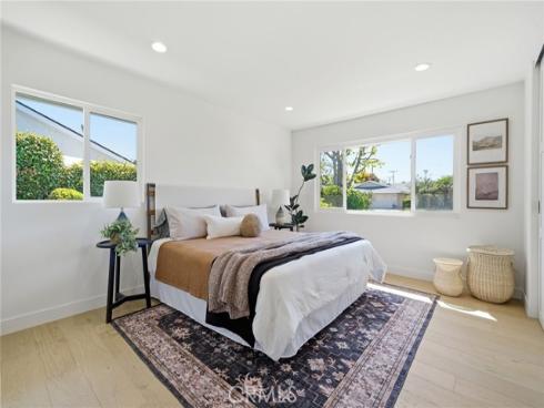 2952  Java   Road, Costa Mesa, CA