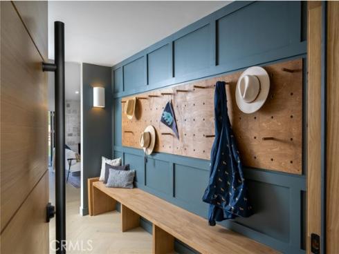 2952  Java   Road, Costa Mesa, CA