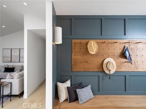 2952  Java   Road, Costa Mesa, CA