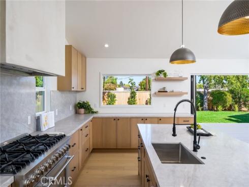 2952  Java   Road, Costa Mesa, CA