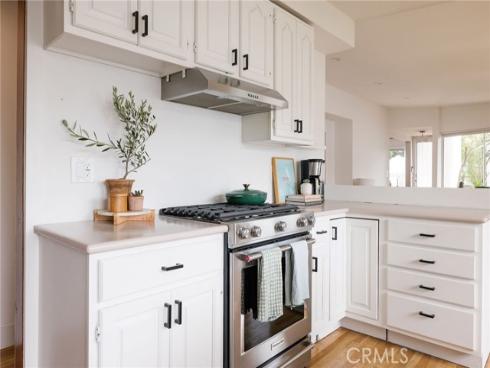 275  Cecil   Place, Costa Mesa, CA