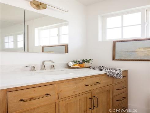 275  Cecil   Place, Costa Mesa, CA