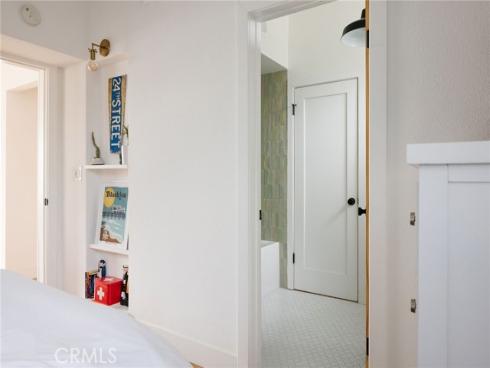 275  Cecil   Place, Costa Mesa, CA