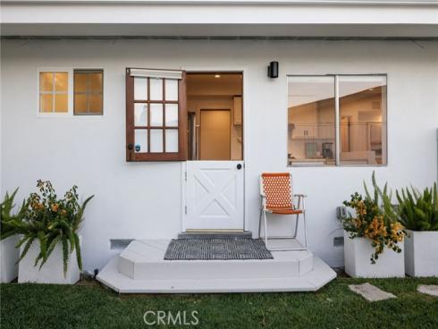 275  Cecil   Place, Costa Mesa, CA