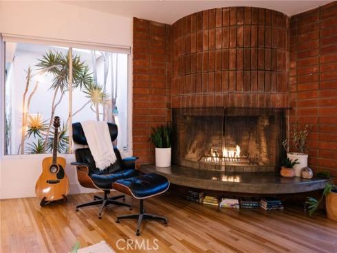 275  Cecil   Place, Costa Mesa, CA