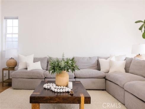 275  Cecil   Place, Costa Mesa, CA