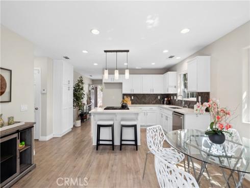 695  Center  B  Street, Costa Mesa, CA