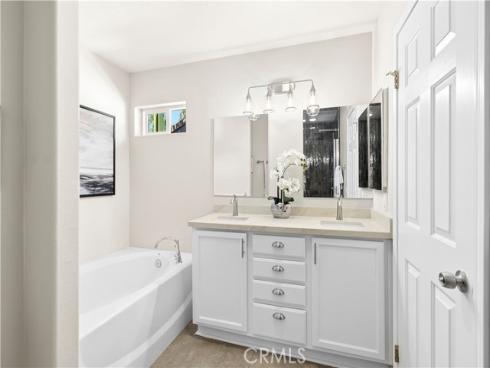 695  Center  B  Street, Costa Mesa, CA