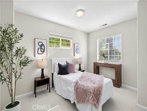 695  Center  B  Street, Costa Mesa, CA