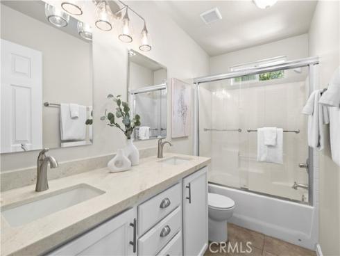 695  Center  B  Street, Costa Mesa, CA