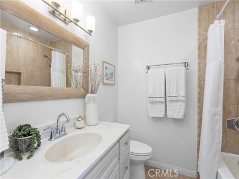 1632  Iowa  B  Street, Costa Mesa, CA