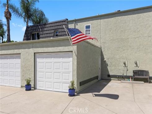 1632  Iowa  B  Street, Costa Mesa, CA