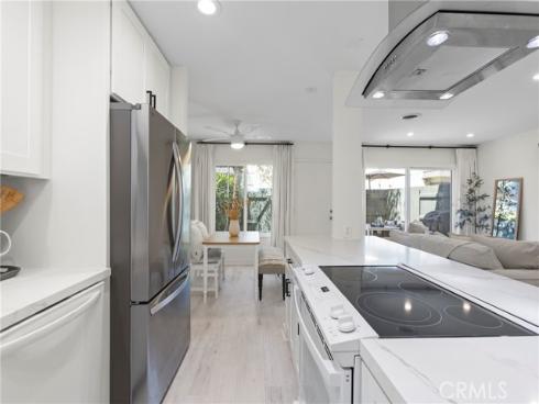 1632  Iowa  B  Street, Costa Mesa, CA